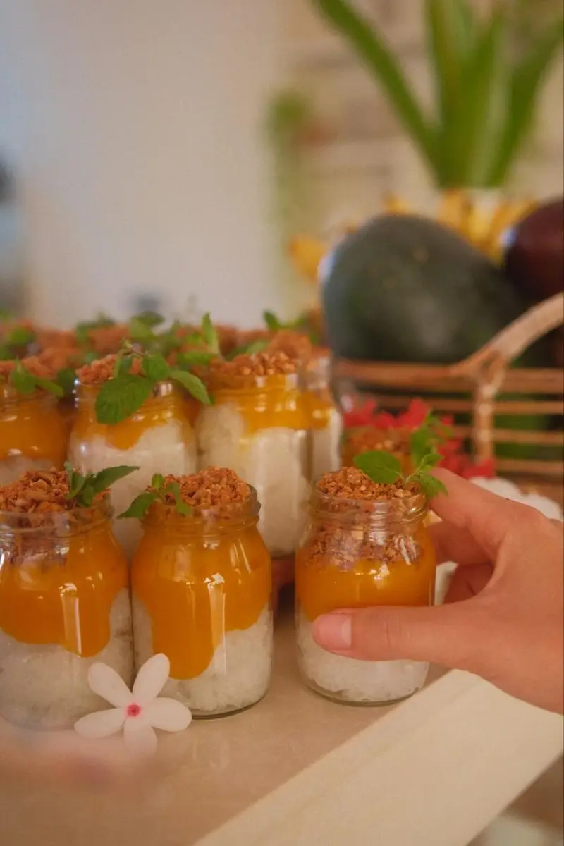 Mango and yoghurt breakfast jars